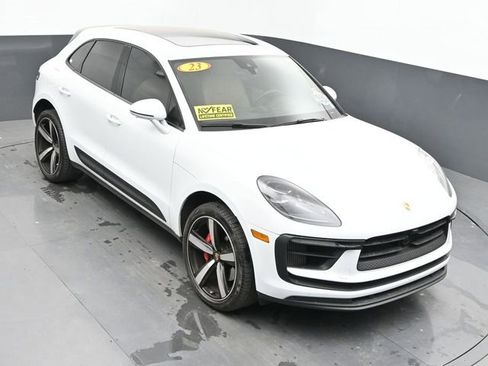 Used 2023 Porsche Macan S AWD/4WD image 34