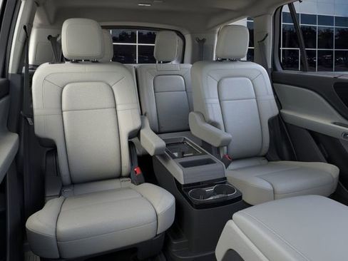 New 2026 Lincoln Aviator Reserve w/ Luxury Package image 22