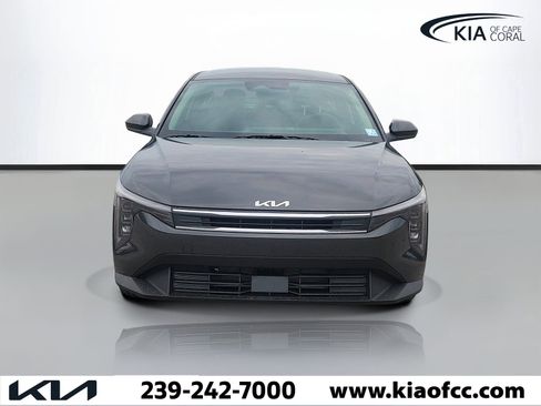 New 2026 Kia K4 FWD image 2