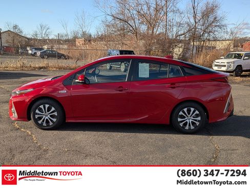 Certified 2021 Toyota Prius Prime Limited image 6