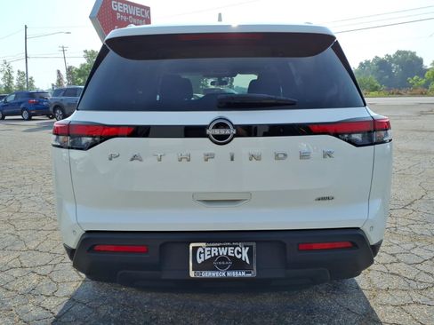 Used 2025 Nissan Pathfinder SV AWD/4WD image 5
