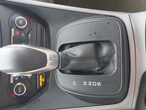 Used 2016 Ford Escape SE w/ Equipment Group 201A FWD image 18