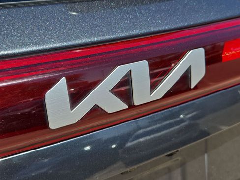 Used 2025 Kia Seltos S FWD image 12