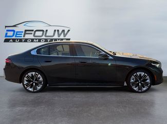 New 2026 BMW 530i xDrive video 2