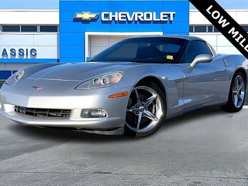 Used 2012 Chevrolet Corvette Coupe w/ Roof Package image 3