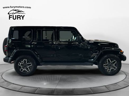 Used 2025 Jeep Wrangler Unlimited Sahara w/ Safety Group AWD/4WD image 2