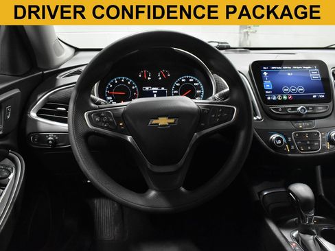 Used 2023 Chevrolet Malibu LT w/ Driver Confidence Package FWD image 3