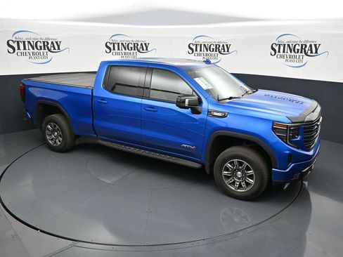 Used 2024 GMC Sierra 1500 AT4 w/ Technology Package image 9