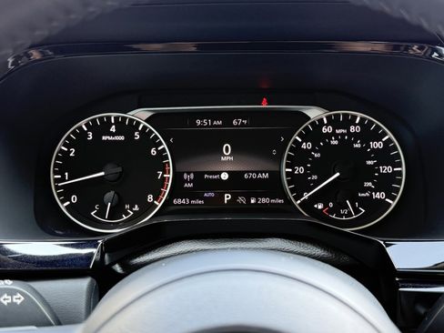 Certified 2025 Nissan Pathfinder SV image 34