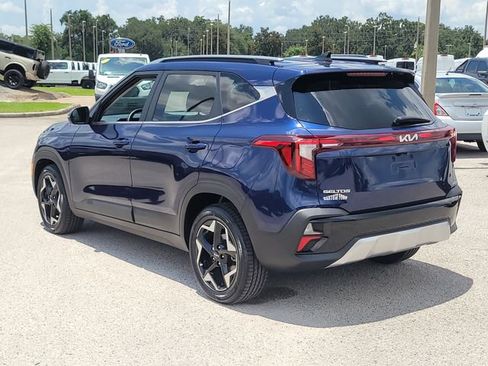 Used 2024 Kia Seltos EX FWD image 7