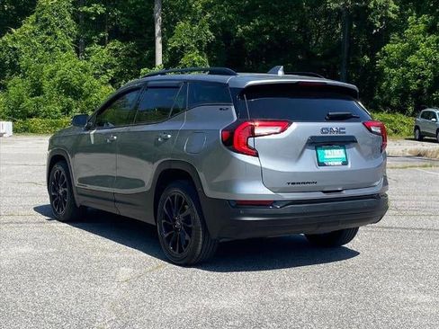 Used 2023 GMC Terrain SLT w/ Infotainment Package II FWD image 5