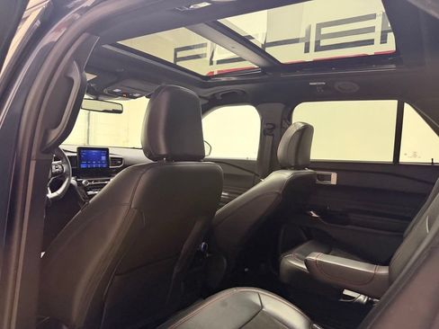 Used 2024 Ford Explorer ST-Line w/ Class IV Trailer Tow Package AWD/4WD image 37
