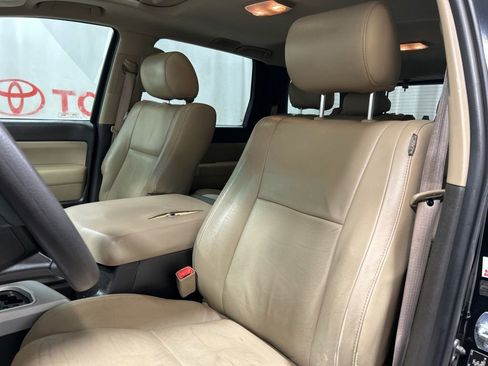 Used 2008 Toyota Sequoia SR5 RWD image 28