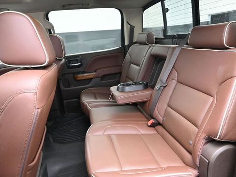 Used 2018 Chevrolet Silverado 1500 High Country image 12