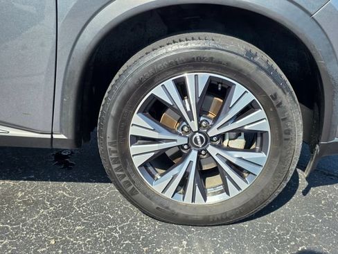 Used 2023 Nissan Rogue SV FWD image 16