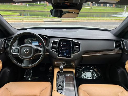 Used 2017 Volvo XC90 T6 Momentum w/ Vision Package AWD/4WD image 22