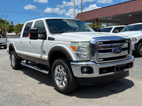 Used 2015 Ford F250 Lariat w/ Lariat Ultimate Package AWD/4WD image 8