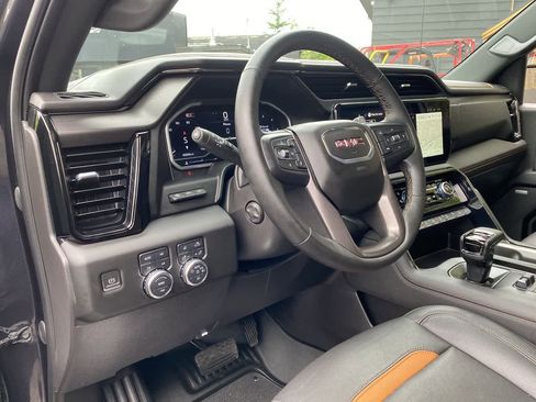 Used 2024 GMC Sierra 1500 AT4 w/ Technology Package AWD/4WD image 2