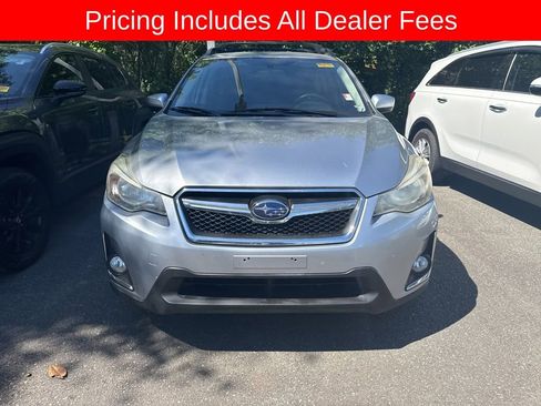 Used 2017 Subaru Crosstrek 2.0i Premium AWD/4WD image 2