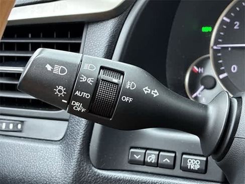 Used 2022 Lexus RX 350L image 29