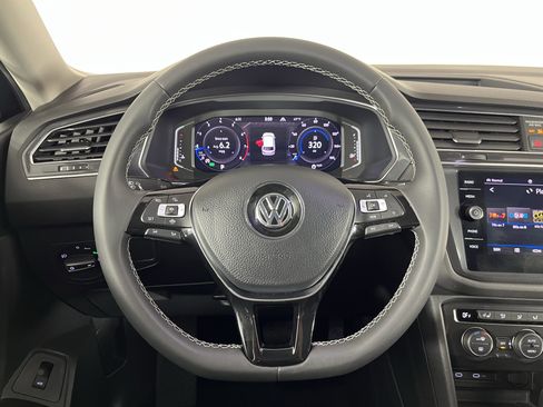Used 2021 Volkswagen Tiguan SEL image 12