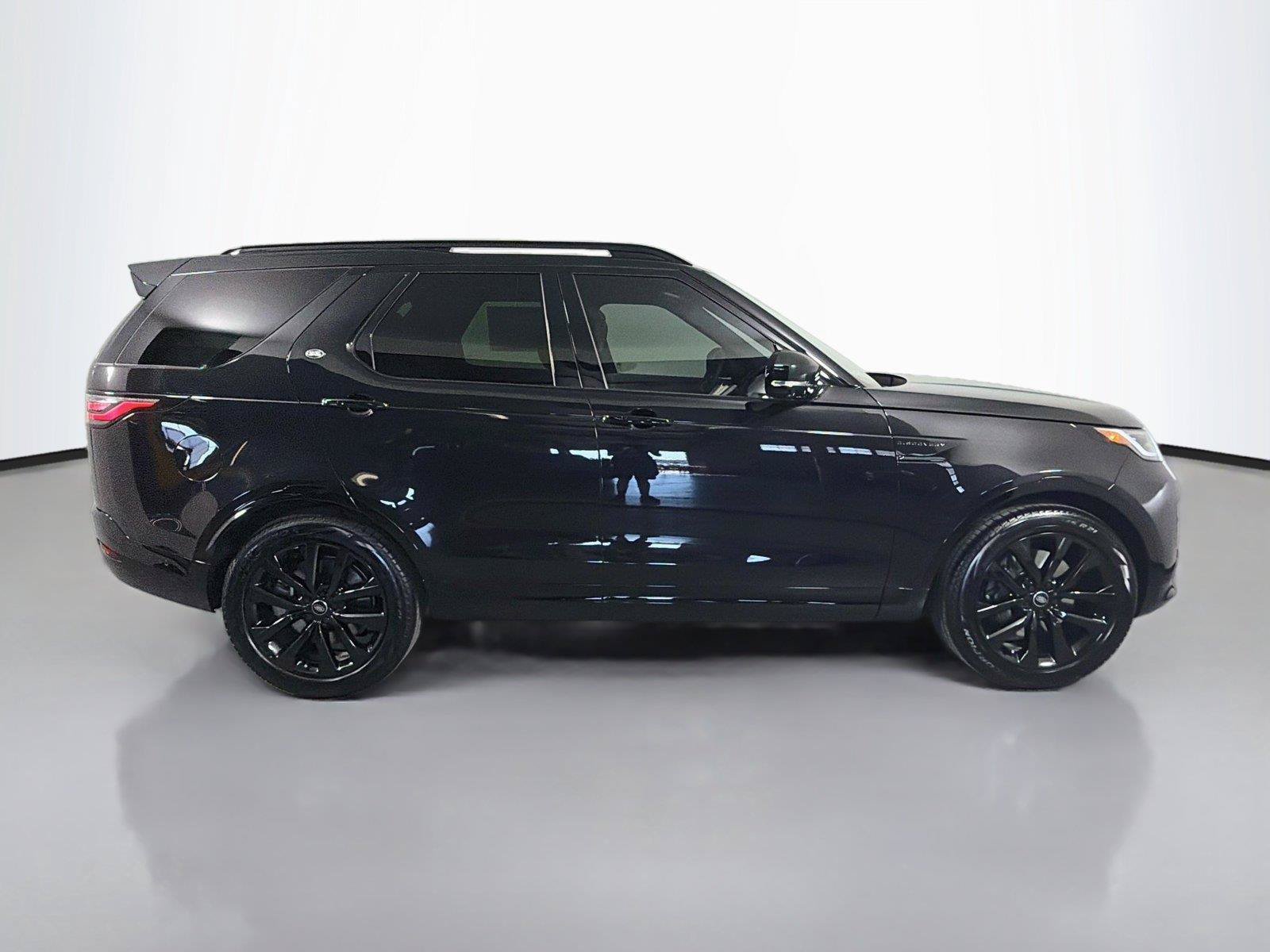 New 2026 Land Rover Discovery Limited Edition AWD/4WD image 4