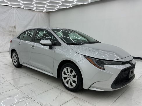 Used 2021 Toyota Corolla LE FWD image 7