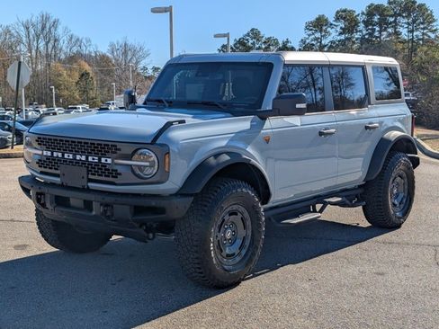 Used 2024 Ford Bronco Badlands image 1