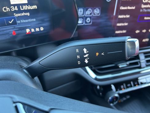 New 2025 Chevrolet Equinox EV RS image 45