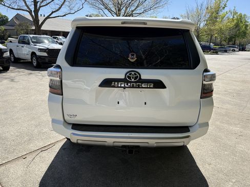 Used 2022 Toyota 4Runner TRD Off-Road Premium w/ Moonroof Package AWD/4WD image 6