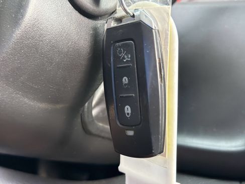 Used 2018 Chevrolet Silverado 1500 W/T AWD/4WD image 37