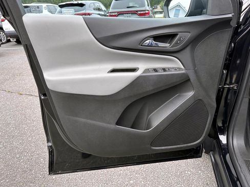 Used 2023 Chevrolet Equinox LS w/ LS Convenience Package AWD/4WD image 8