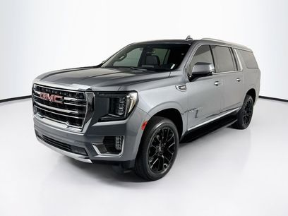 Used 2022 GMC Yukon XL SLT w/ SLT Premium Package