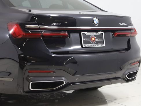 Used 2020 BMW 745e xDrive image 28