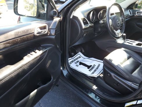 Used 2013 Jeep Grand Cherokee Laredo image 13