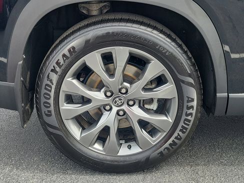 Certified 2024 Toyota Grand Highlander Limited image 6