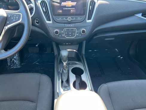 Used 2023 Chevrolet Malibu LT FWD image 11