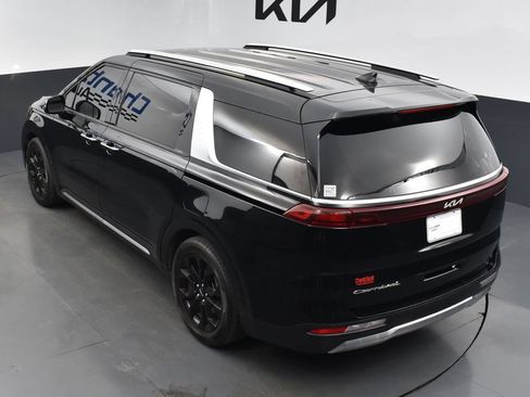 Used 2022 Kia Carnival SX FWD image 12