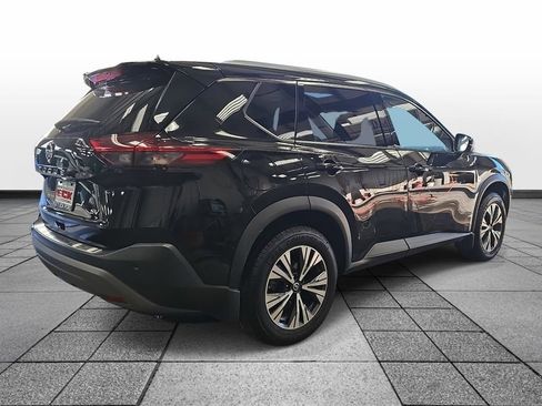 Used 2021 Nissan Rogue SV w/ Premium Package image 5
