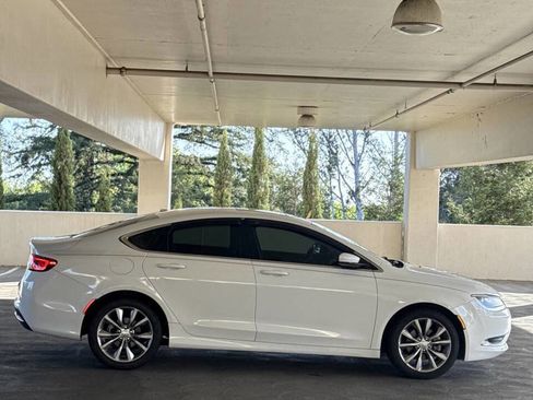 Used 2015 Chrysler 200 Limited w/ Convenience Group FWD image 5