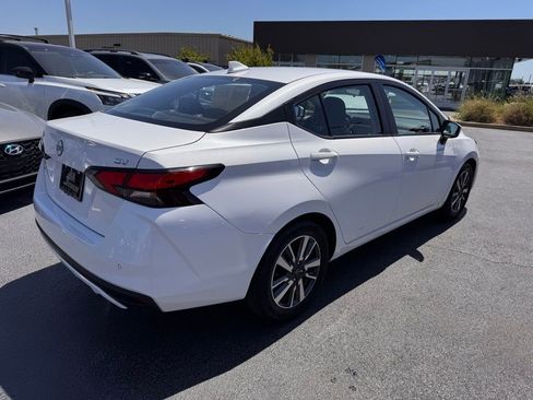 Used 2024 Nissan Versa SV FWD image 5