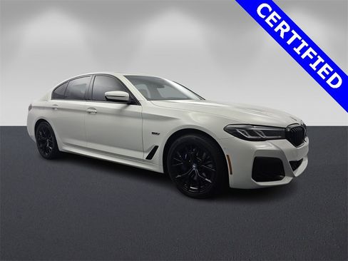 Certified 2023 BMW 530e w/ M Sport Package image 1