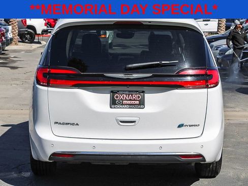 Used 2023 Chrysler Pacifica Limited FWD image 5
