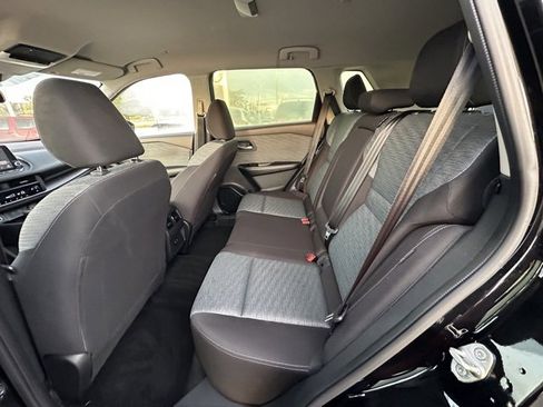 Used 2023 Nissan Rogue SV image 28