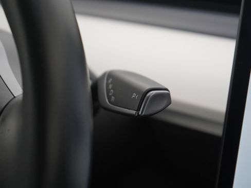 Used 2018 Tesla Model 3 Performance image 16