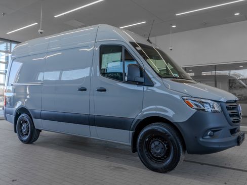 New 2025 Mercedes-Benz Sprinter 2500 image 12