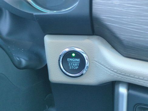 Used 2024 Ford Expedition Limited image 20