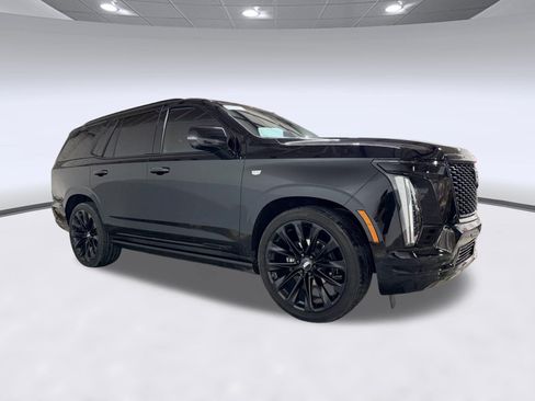 Certified 2026 Cadillac Escalade Sport w/ LPO, ONYX Package AWD/4WD image 5