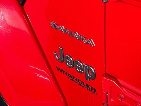 Used 2022 Jeep Wrangler Unlimited Sahara w/ Cold Weather Group image 24