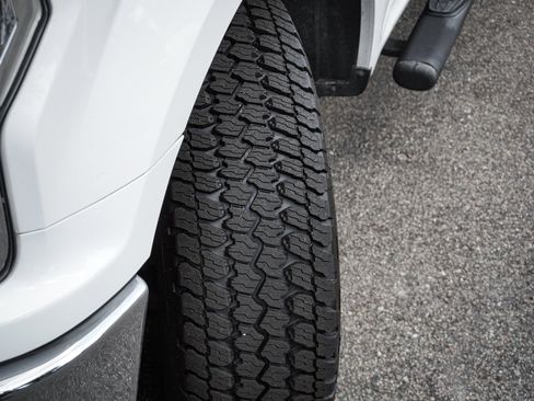 Used 2020 Ford F150 XLT AWD/4WD image 12